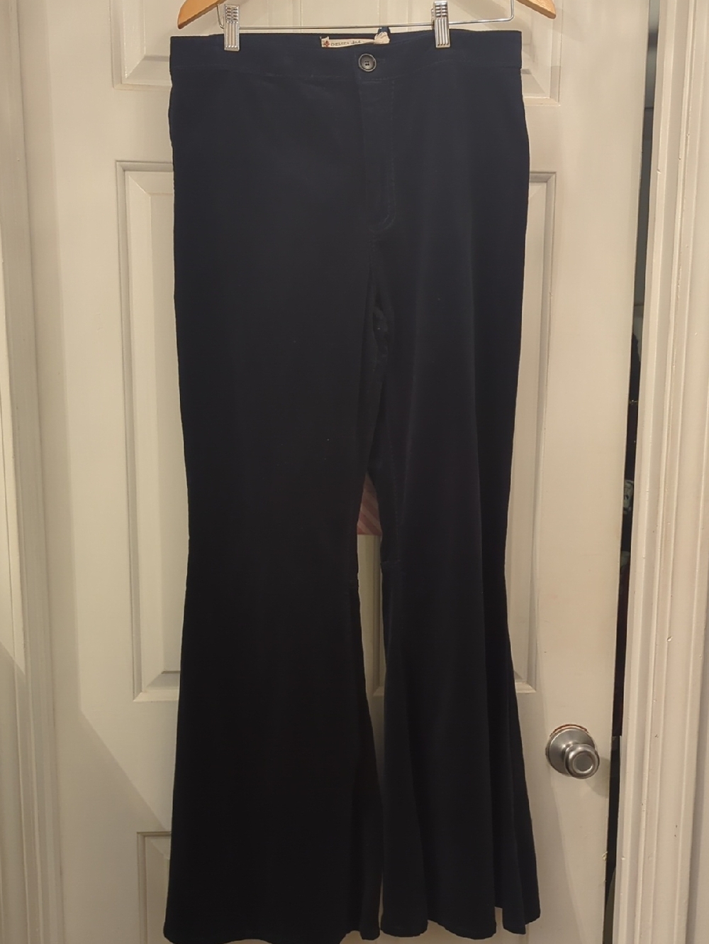 Chelsea & Violet Navy Flared Pants
